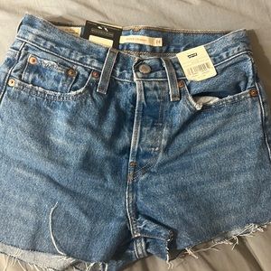 Levis wedgie short womens size 24 with tags